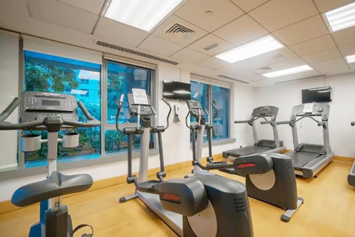 Spacious 1b With Balcony Overlooking Views