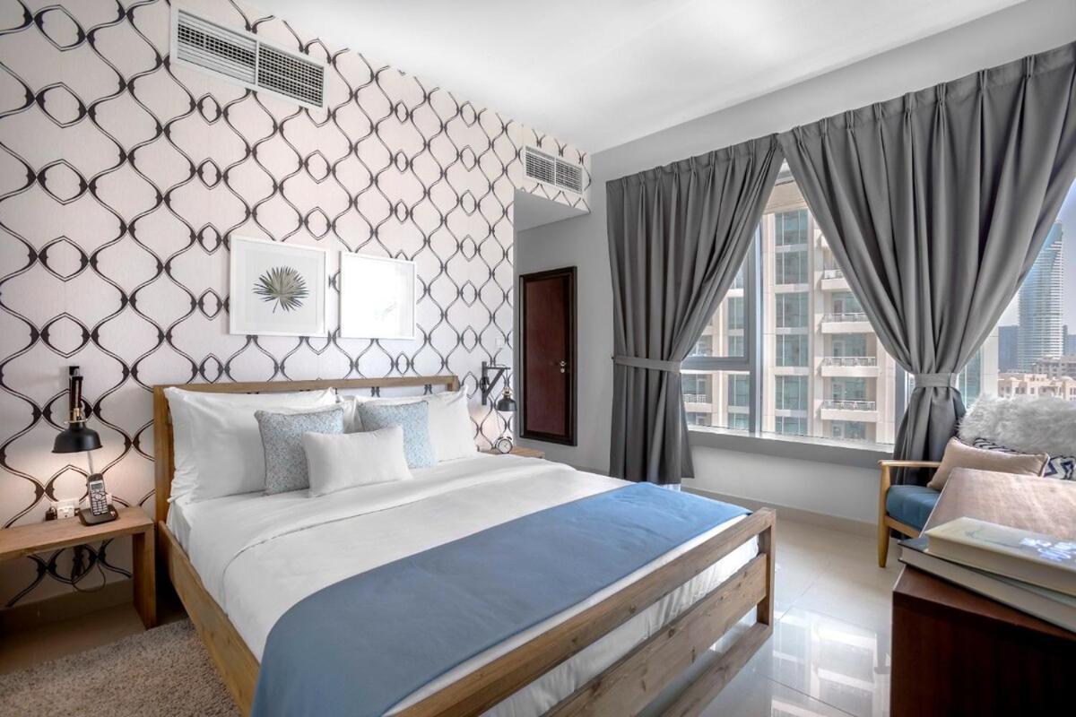 Spacious 1b With Balcony Overlooking Views Apartment *